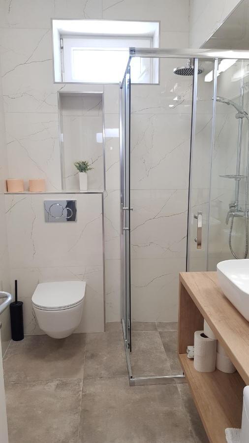 Downtown Serenity House دوبروفينك المظهر الخارجي الصورة