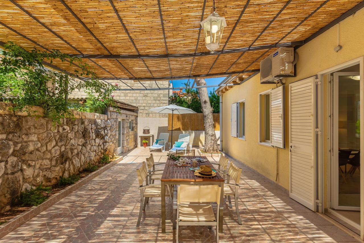 Downtown Serenity House دوبروفينك المظهر الخارجي الصورة